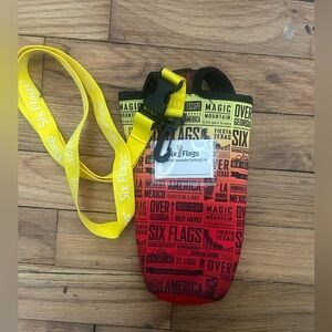 NWOT Six Flags Filigree Drink Holder Cozy